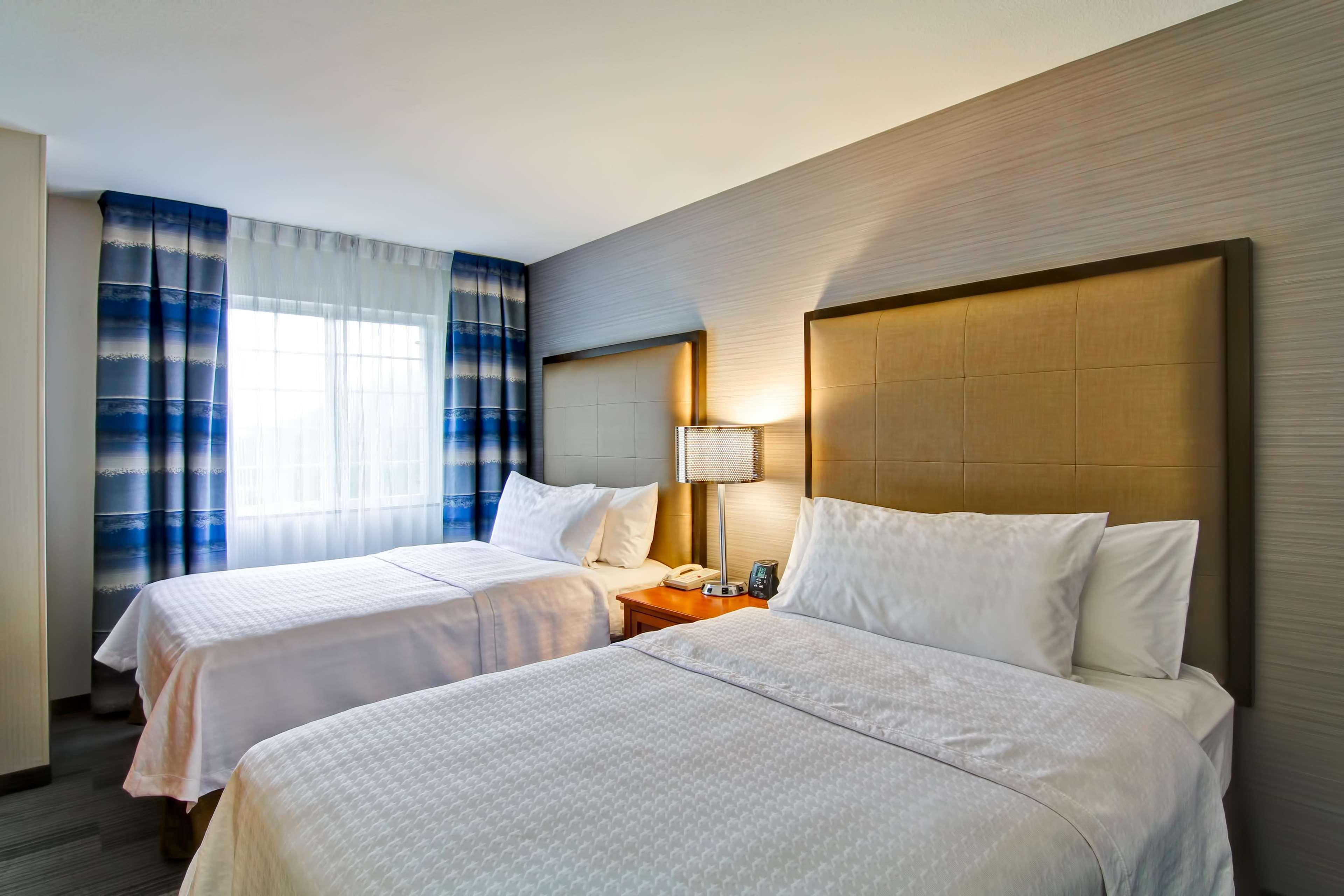 Homewood Suites By Hilton Stratford Bagian luar foto