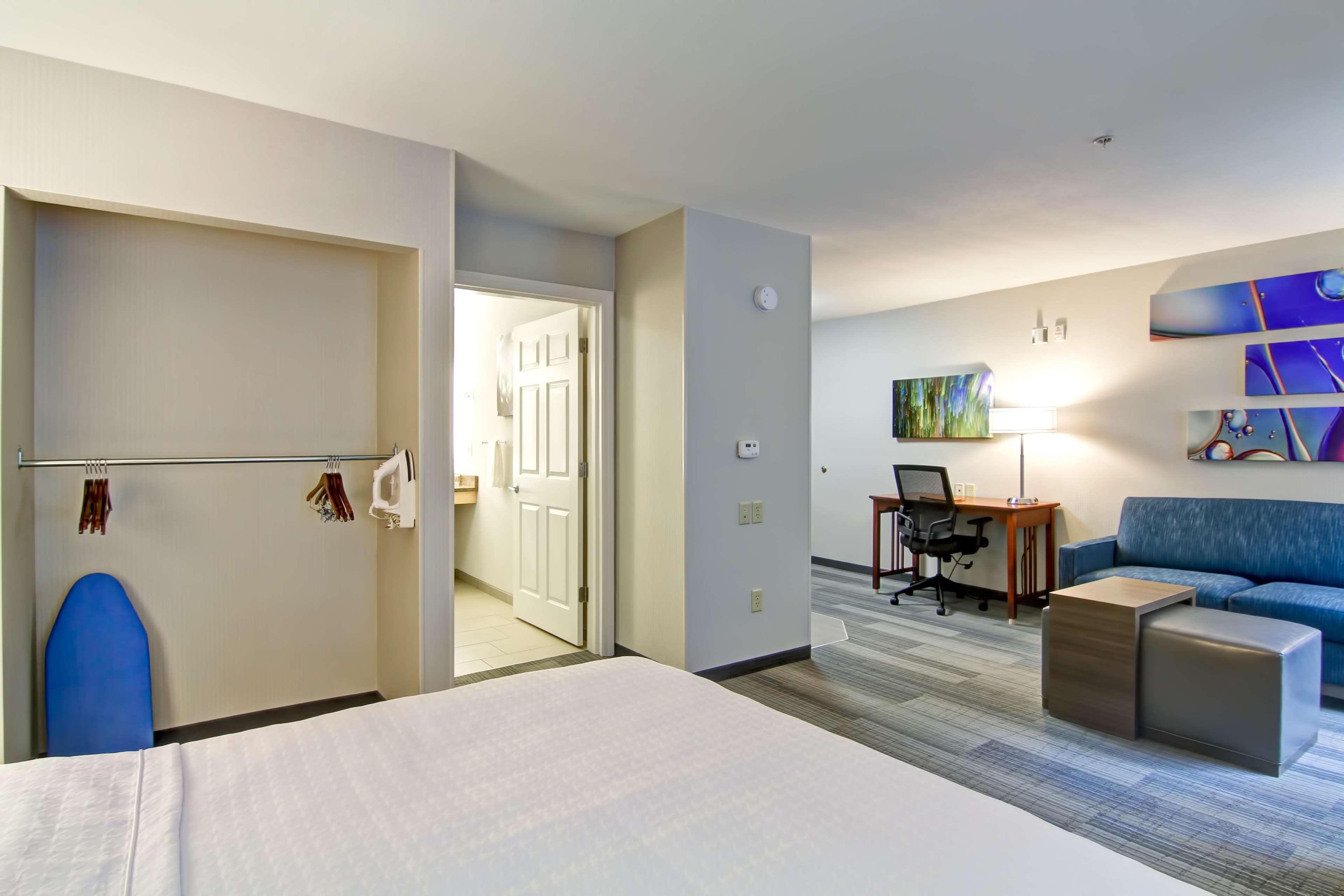 Homewood Suites By Hilton Stratford Bagian luar foto