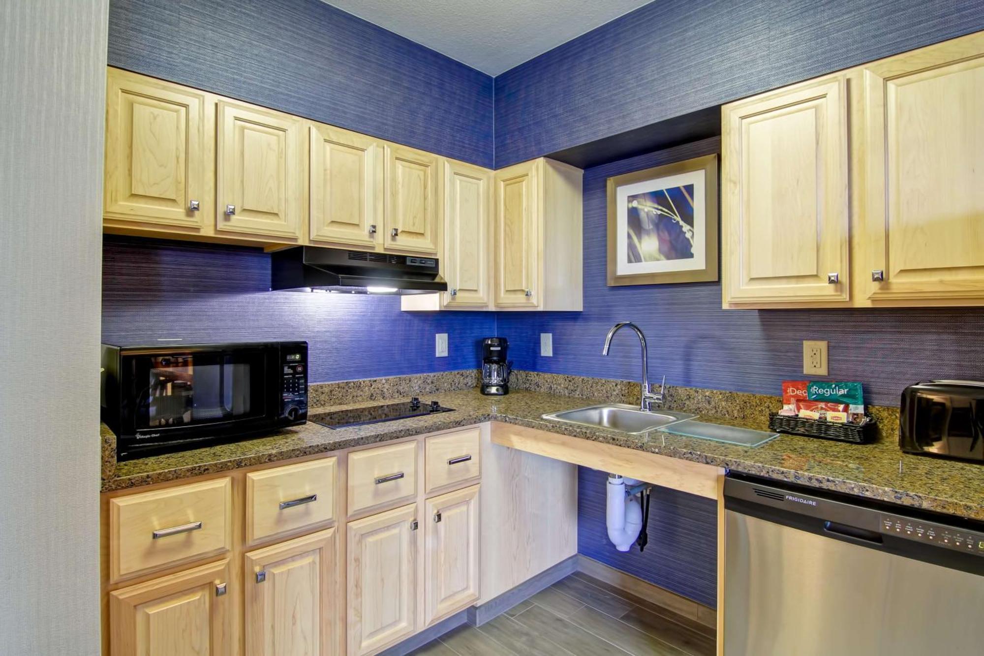 Homewood Suites By Hilton Stratford Bagian luar foto