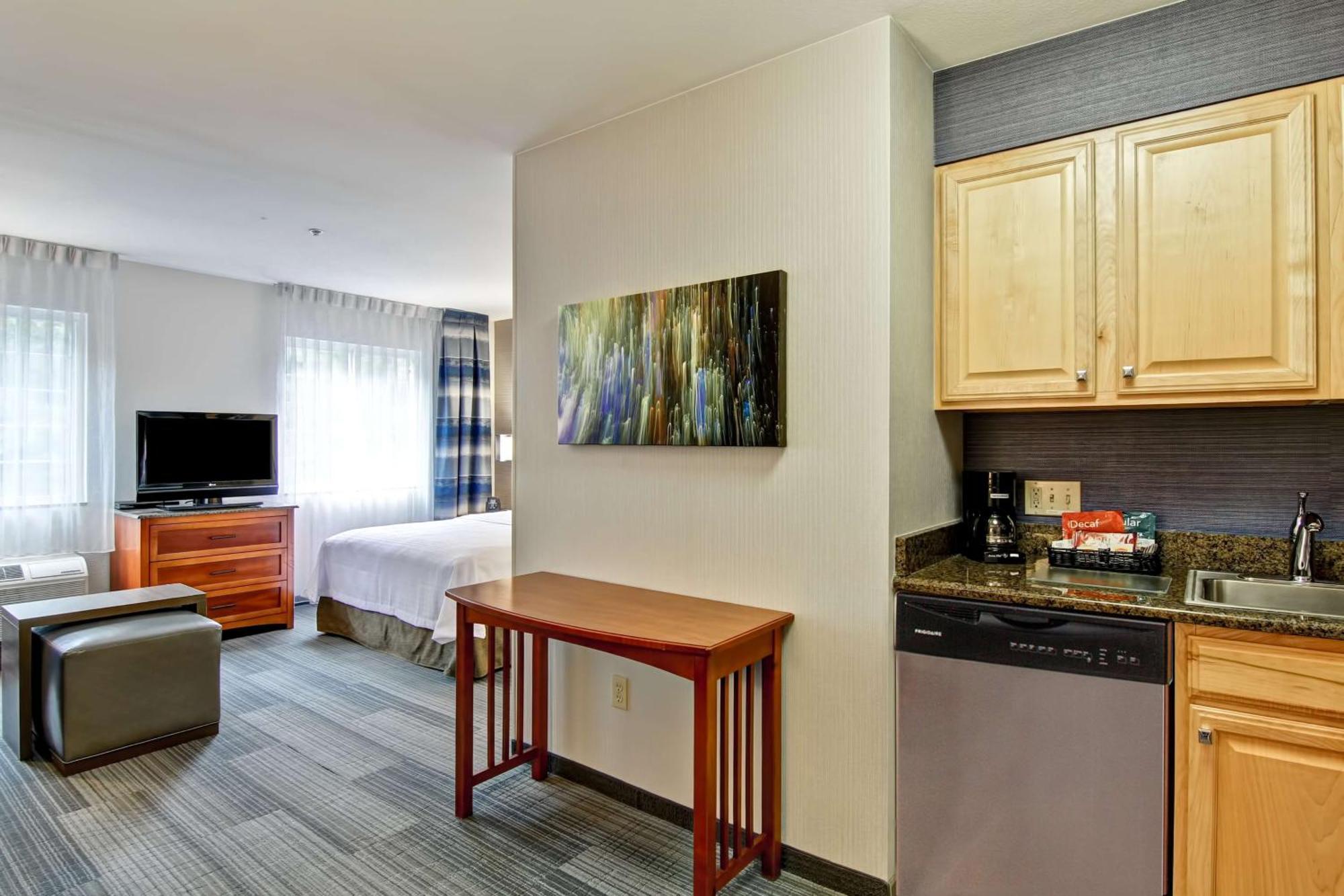 Homewood Suites By Hilton Stratford Bagian luar foto