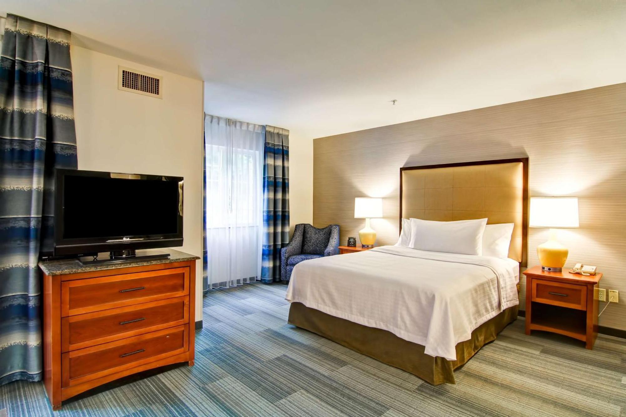 Homewood Suites By Hilton Stratford Bagian luar foto