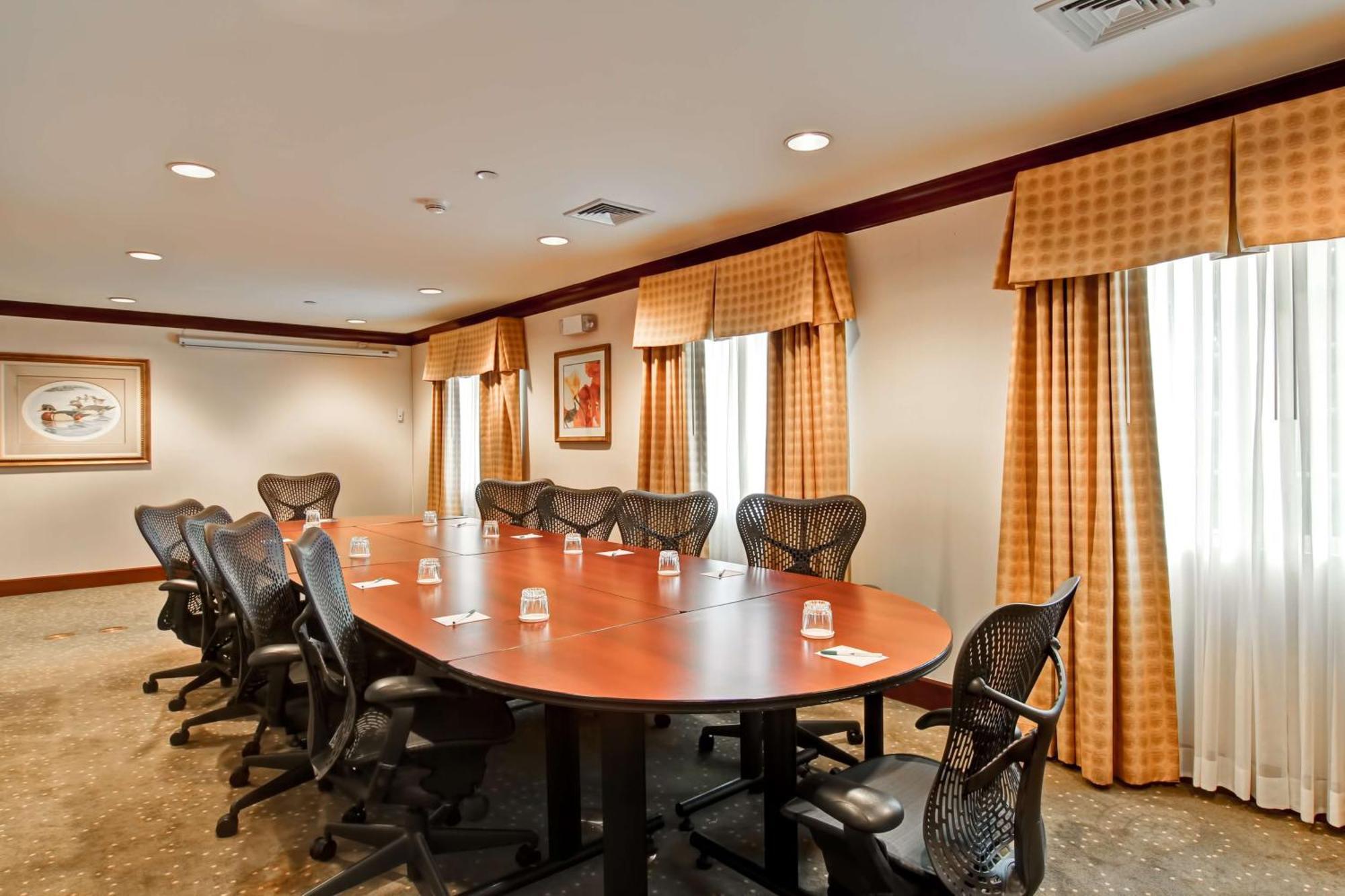 Homewood Suites By Hilton Stratford Bagian luar foto