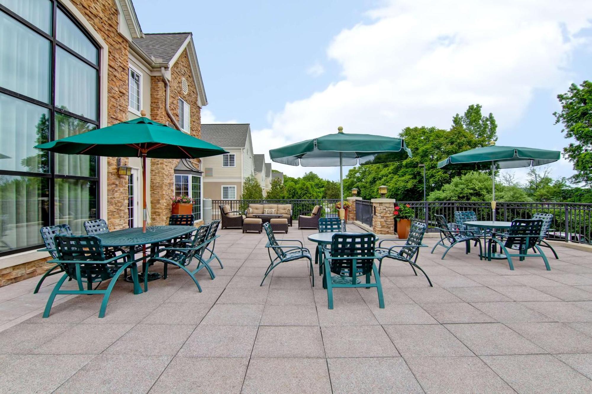 Homewood Suites By Hilton Stratford Bagian luar foto